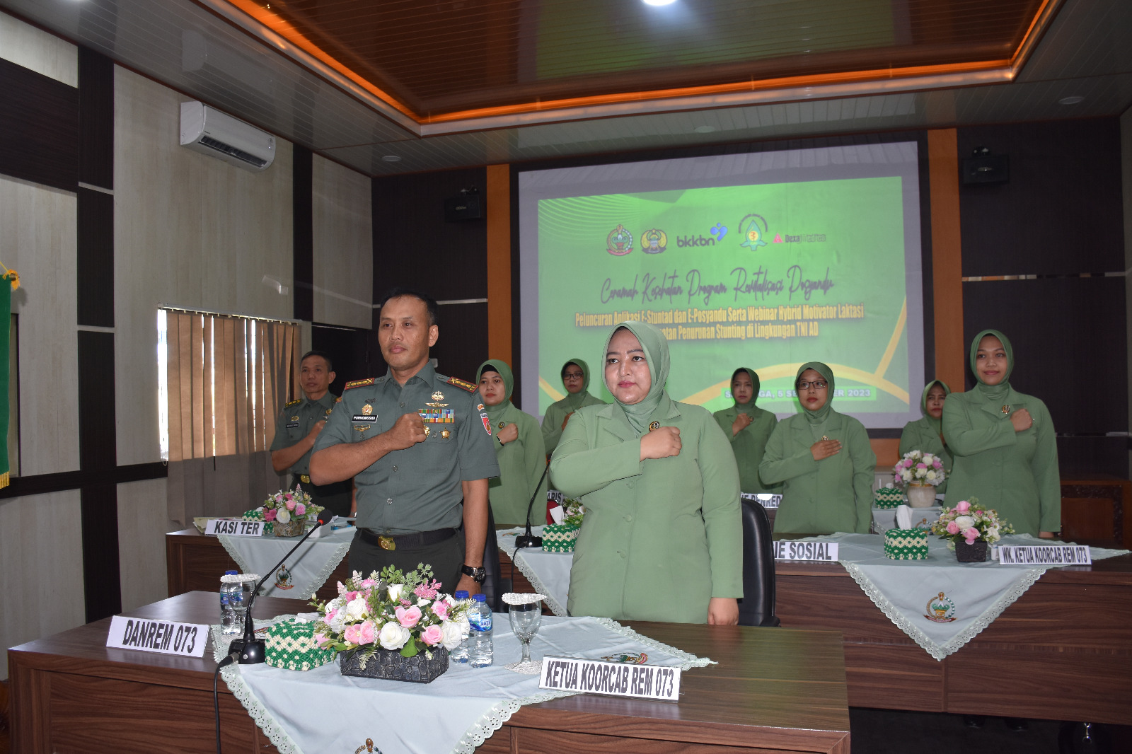 Ketua Persit KCK Koorcabrem 073 PD IV Diponegoro Ikuti Webinar Program Revitalisasi Posyandu